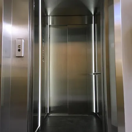 Bella アパート グラヴェドーナ